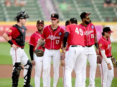 White’s homer bright spot in defeat by Curve